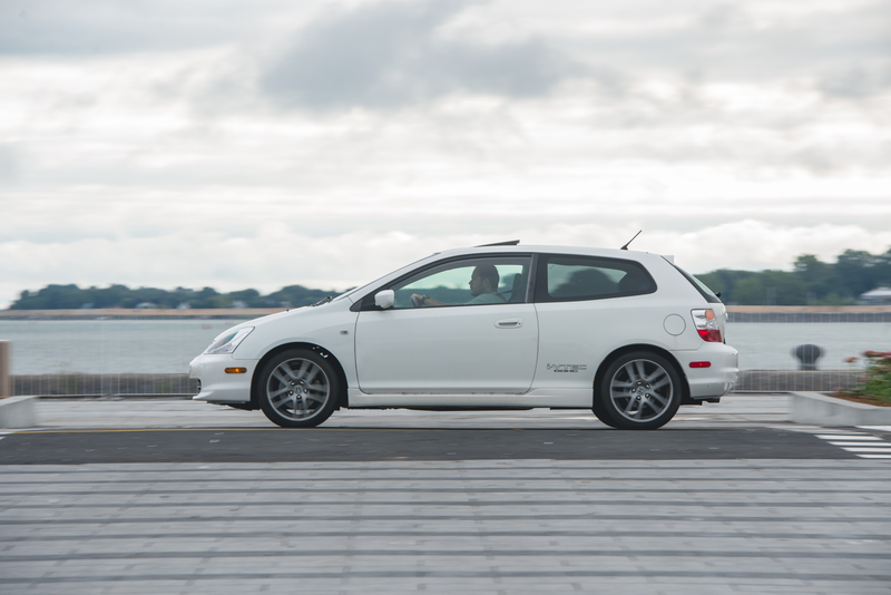 Illustration for article titled The Honda Civic SiR Hatchback Deserves To Be Saved